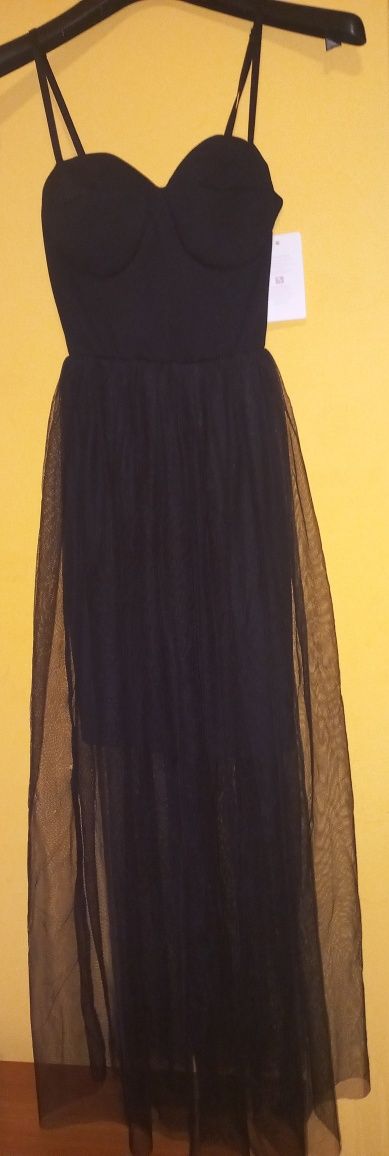 Дамска рокля с тюл