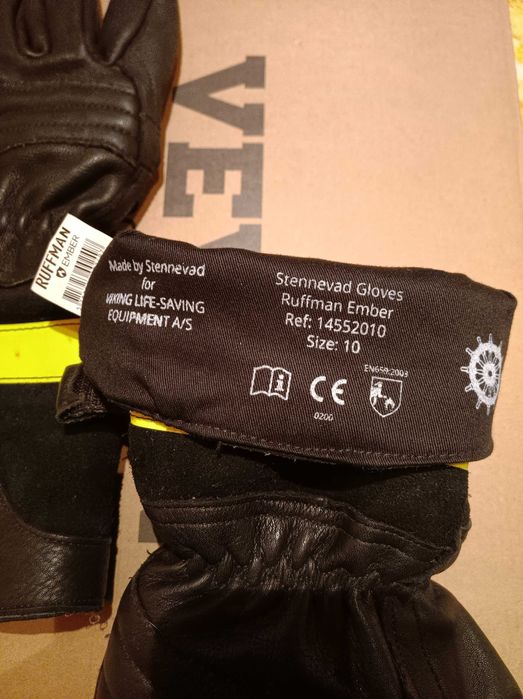 Vânzarea mănușilor pentru muncă