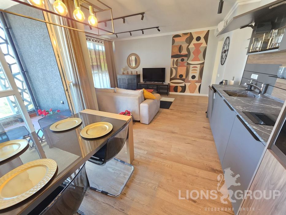 Продава се Тристаен апартамент в Варна, Бриз - 114 кв.м за 3422 €/кв.м - Снимка #5