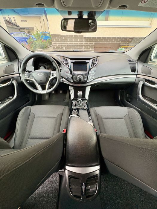 Hyundai i40 1.6 blue drive