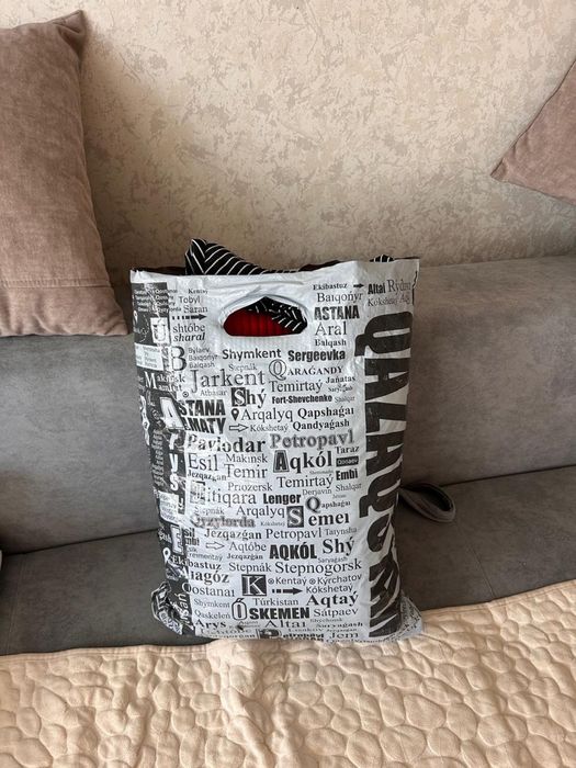 целый пакет одежд . брюки с начесом , рубажка