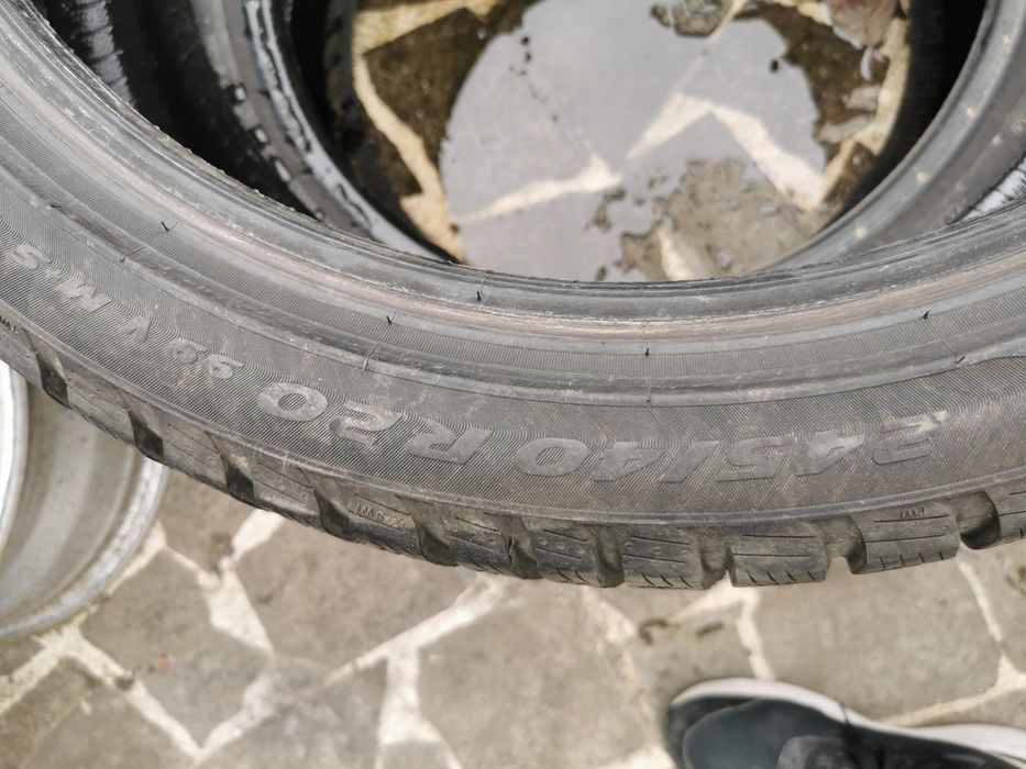 Cauciuc iarna m+s 245 40 R20 pirelli doar o singura bucata