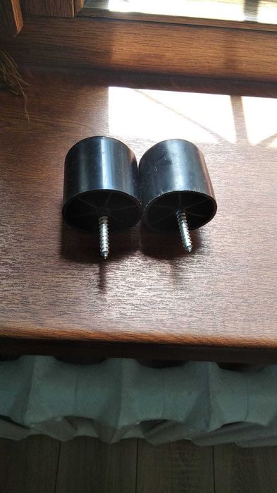 ножки на мебель.Мы на Первой Алмате.Шолохова Сейфулина