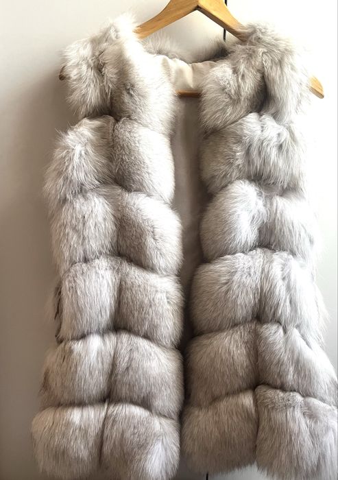 Меховая жилетка (песец)