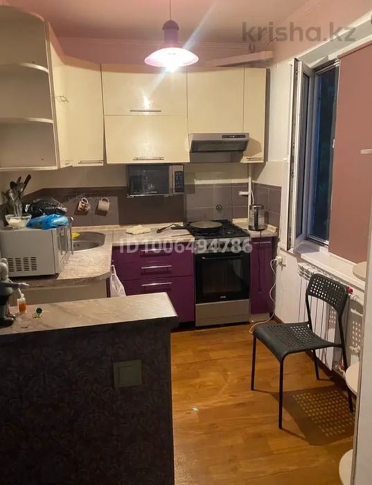 Ищем парня на подселение до 25 лет ,8мкр рядом метро и трц Москва е