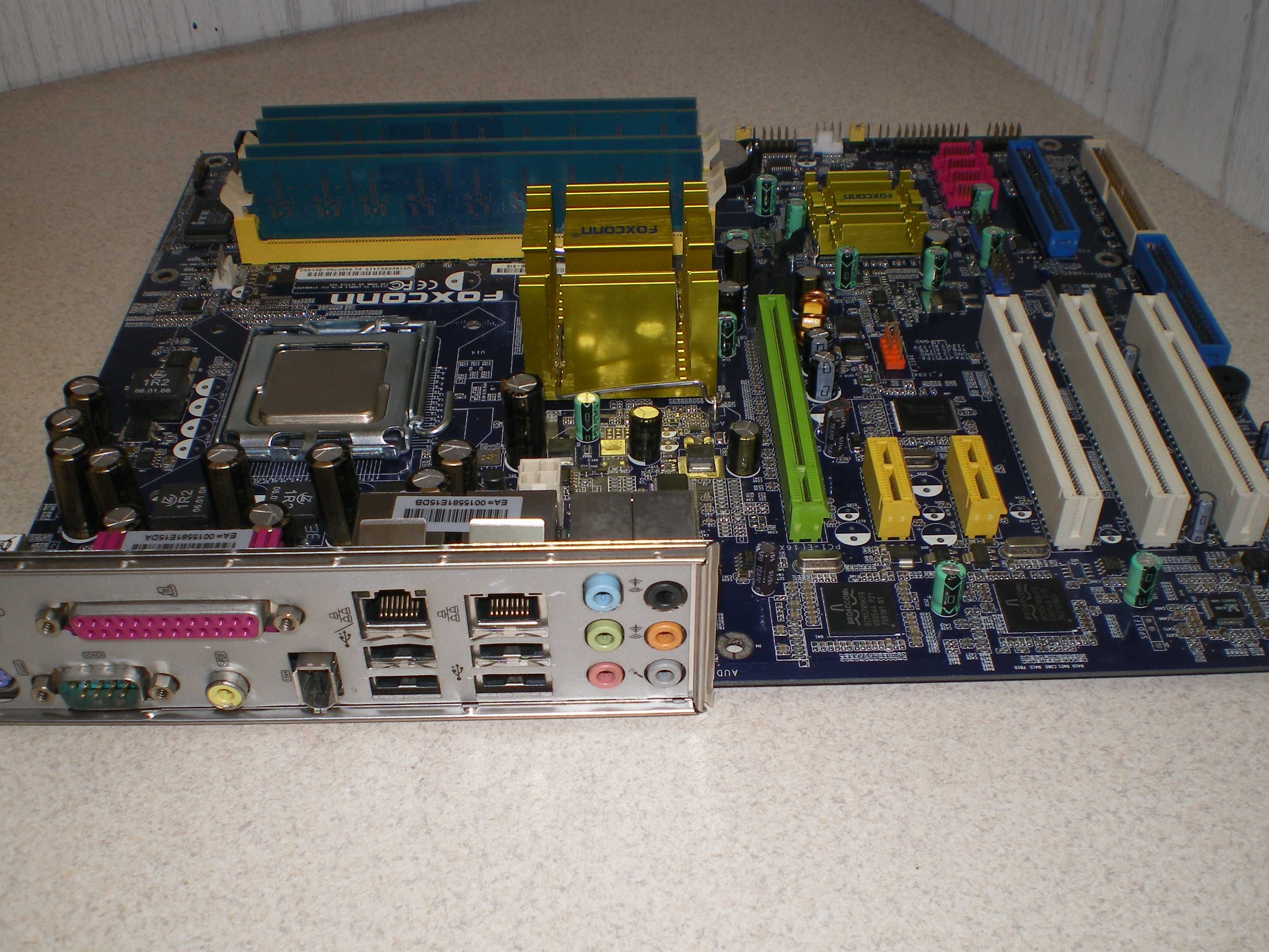 Дънна платка Foxconn 945P7AA-8EKRS2