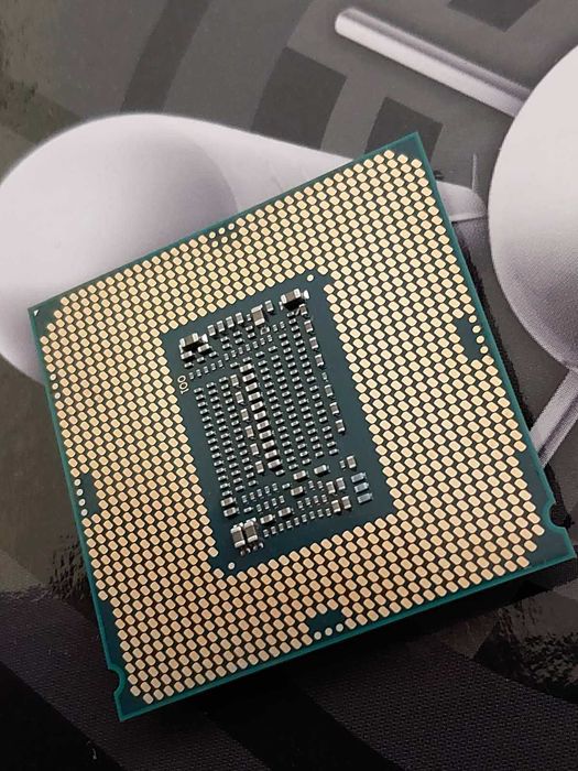 i5-9400F и intel i5-8600 - LGA1151 процесор , 6-ядрен