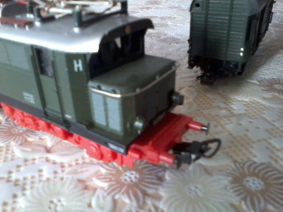 Умален модел на влак PIKO expert GDR