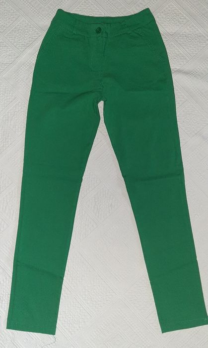 Pantaloni marimea S,purtati o data,material elastic