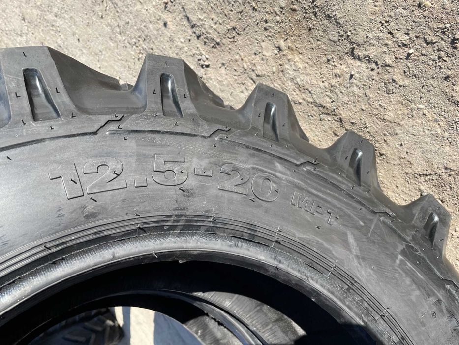 Cauciucuri noi 12.5-20 marca OZKA cu 14 pliuri pentru buldo