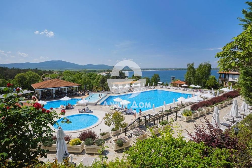 Продава се Едностаен апартамент в Созопол - 52 кв.м за 863 €/кв.м - Снимка #10