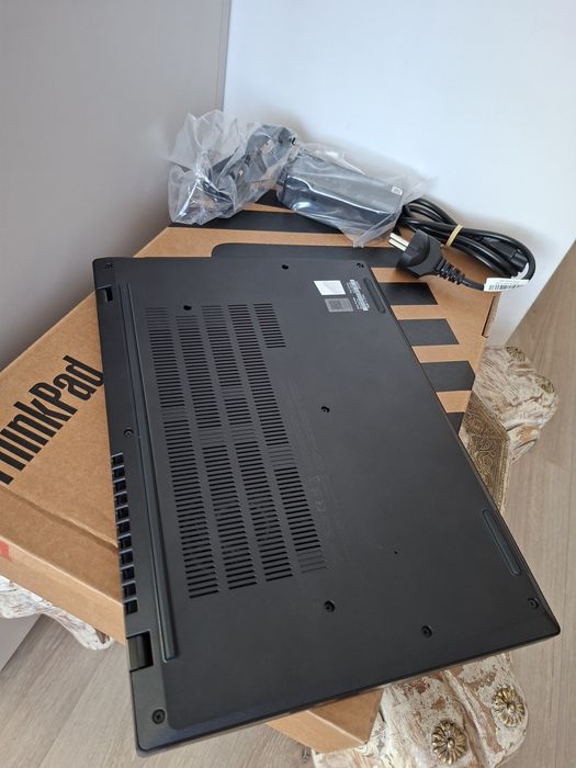 Thinkpad L14 Gen 5, 14"Fhd, Ryzen 7535u, 16Gb, 512Ssd