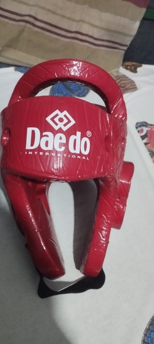 Шлем для единоборств удобный, продаю за ненадобностью.