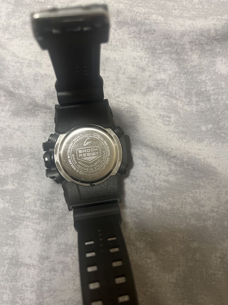 G-SHOCK-red-black