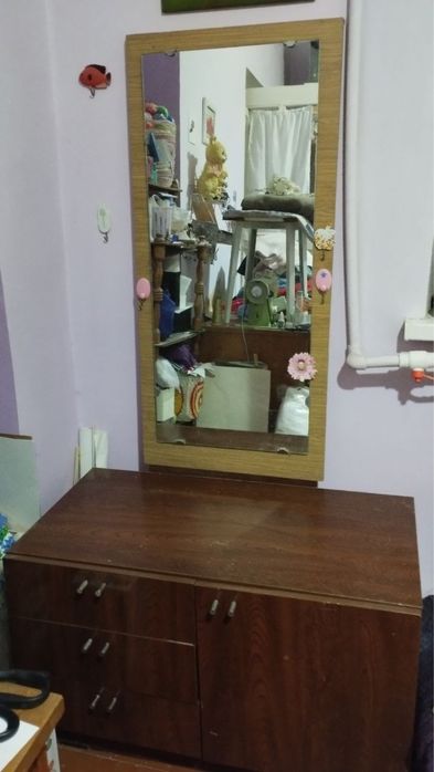 Трюмо советское, прочное в хорошем состоянии