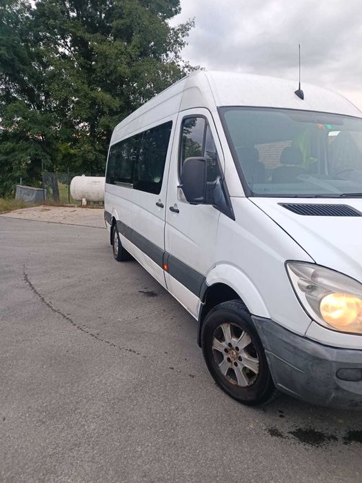 Vând Mercedes Sprinter Bus 9 locuri, 313 cei, 2011 8500 euro fix.