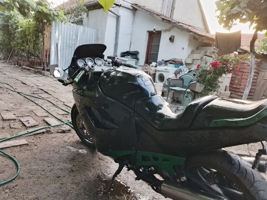 Motocicleta Suzuki gn72 B