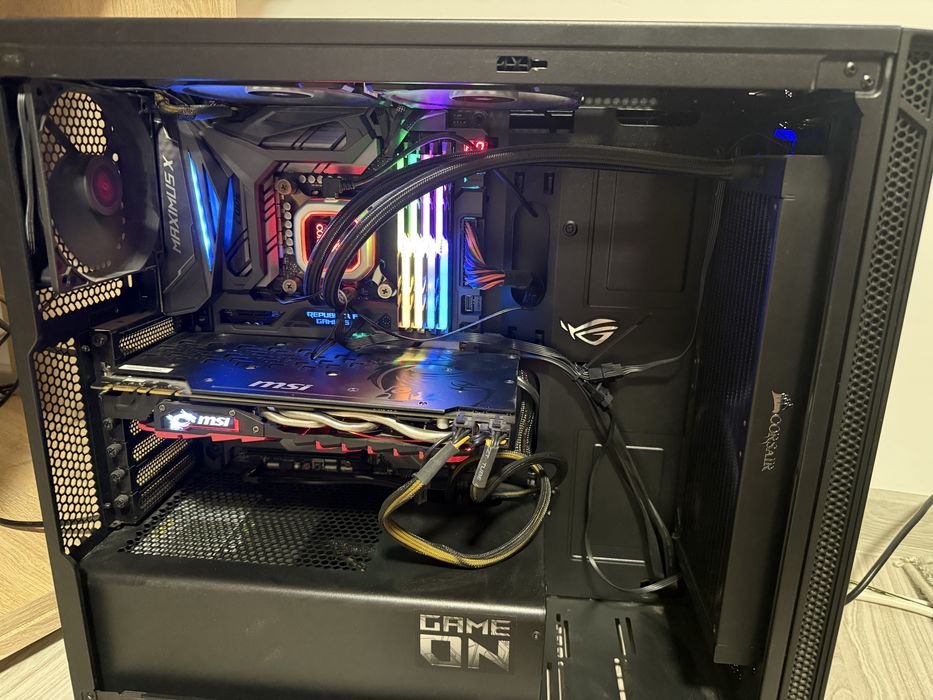 PC Gaming -i7-8700k,32GB RAM, GTX 1070 8GB, SSD 500GB + AIO Corsair