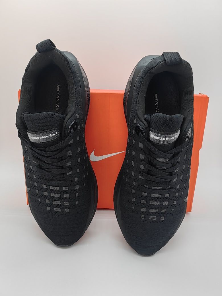 Nike ReactX Infiniti Run 4