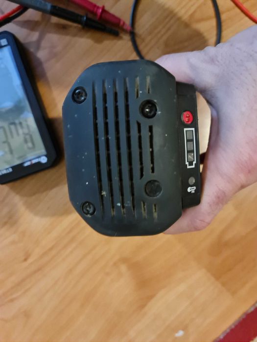 acumulator bosch 36v si incarcator