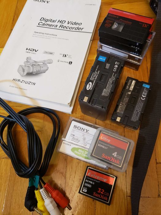 Sony HVR Z1U HD VideoCamera+Sony MemoryRecording Unit for HDV,DVCAM,DV