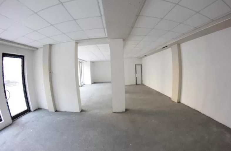 Продава се Магазин в Пловдив, Южен - 690 кв.м за 493 €/кв.м - Снимка #1