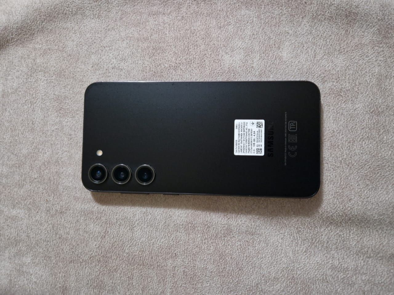 Самсунг S23+ plus телефон смартфон
