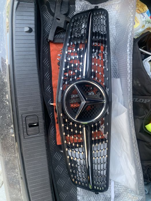 Решетка за Мерцедес w204
