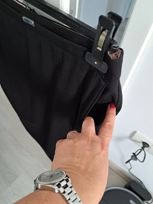 Fusta office orsay ca noua,1/2 purtari