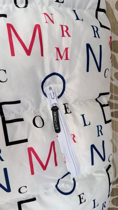 Без ръкави, елек Moncler, размер 152