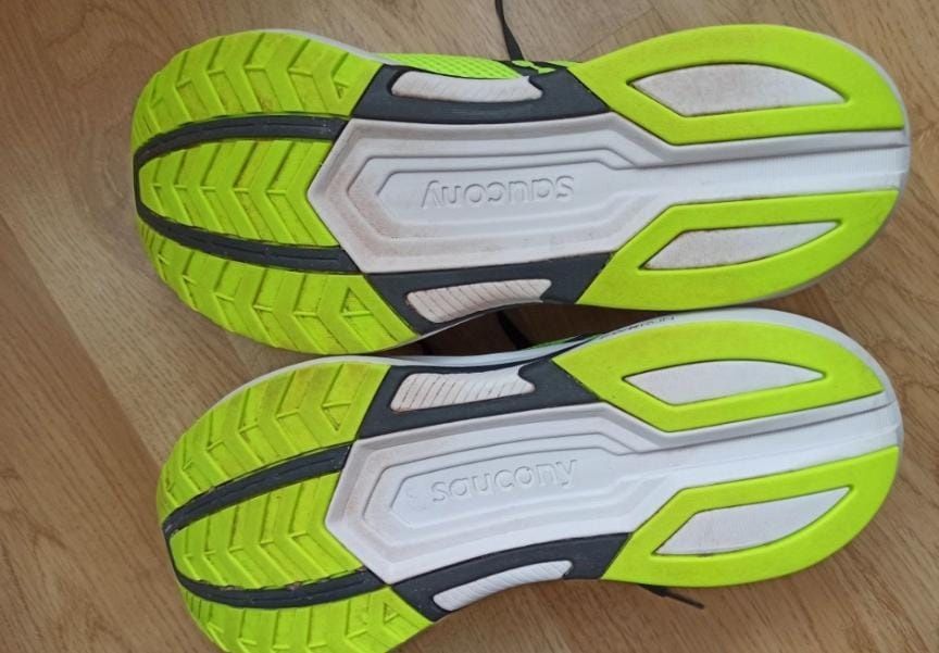 Adidași alergare Saucony Axon 2 , Puma Nitro , Nike Trail