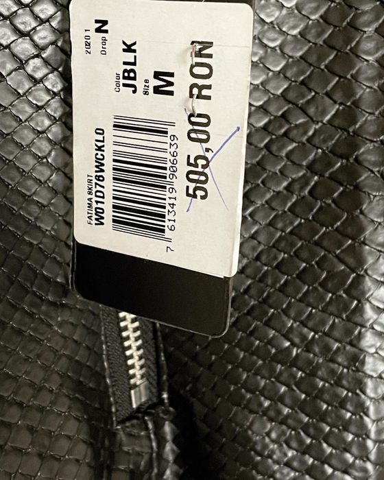 Fusta GUESS noua ! Masura 38 / M