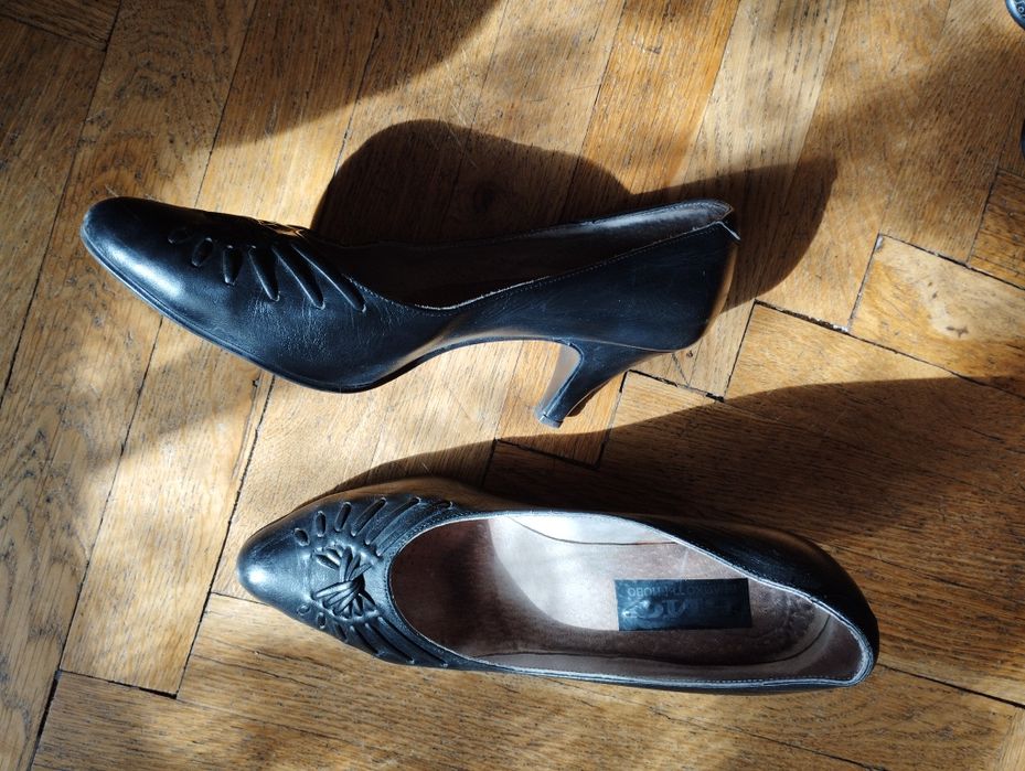 Дамски обувки номер 37