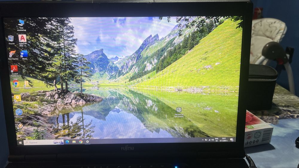 Лаптоп Fujitsu 15,6’’ с преносима чанта в