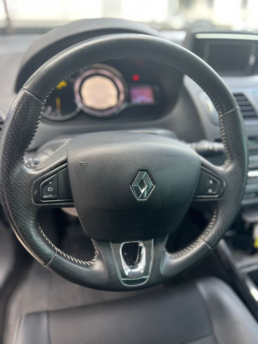 Vând Renault Megane Bose Edition