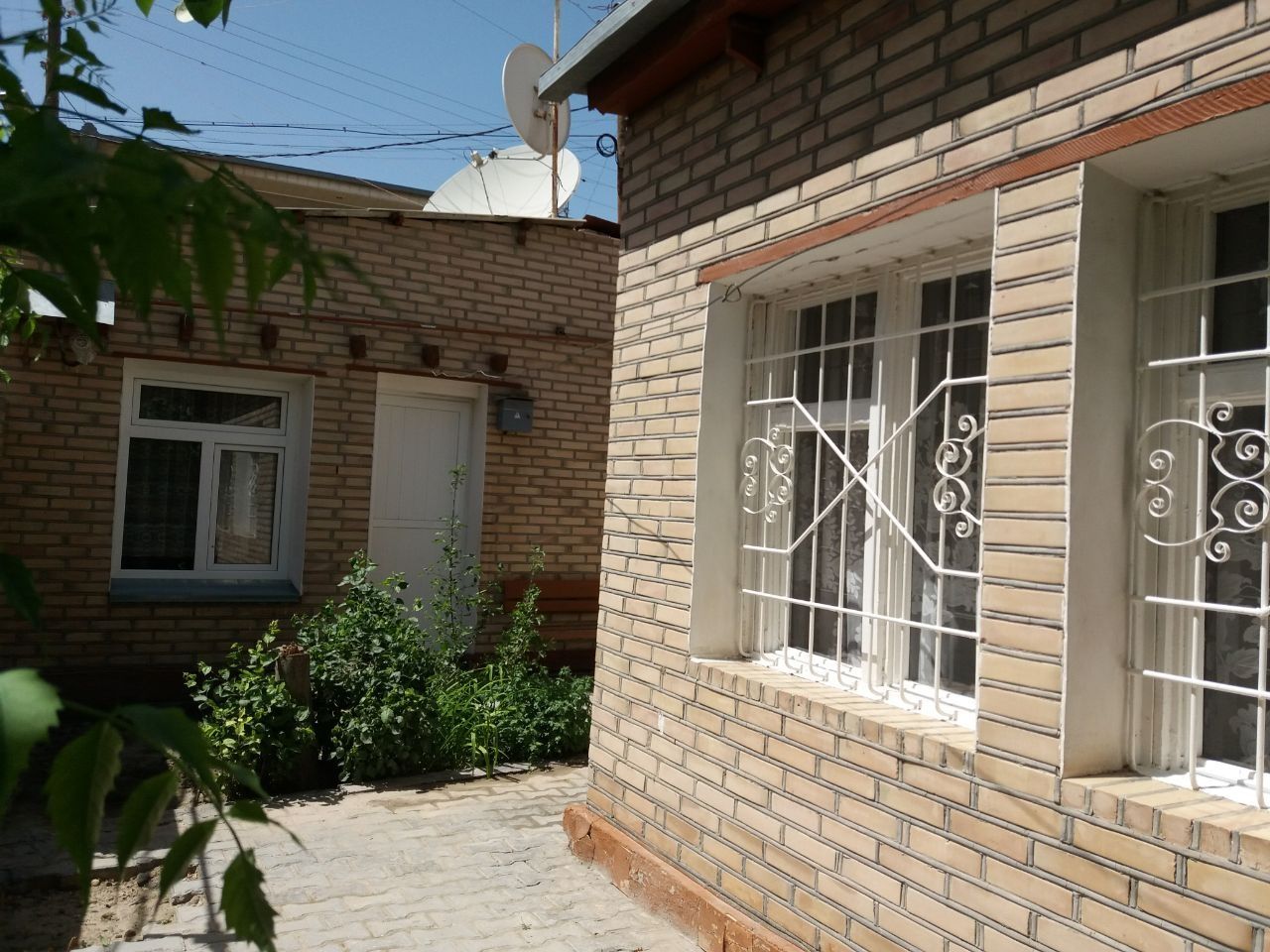 Продаётся дом в центре города Бухары