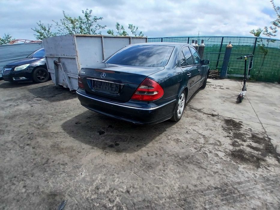 Dezmembrez mercedesbenz w211