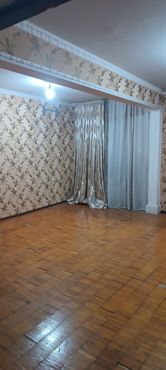 Srochno Arzon Uy yunusobod 19 kv 4 xona 1 etaj agarot padval bor
