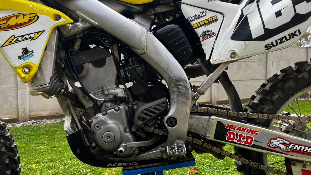 Vând Suzuki Rmz 250