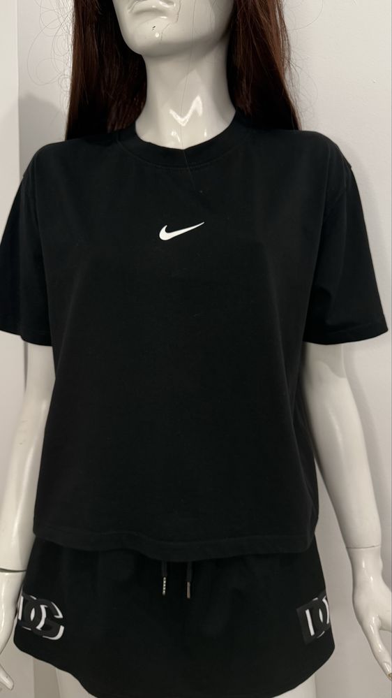 Намалена тениска на Nike