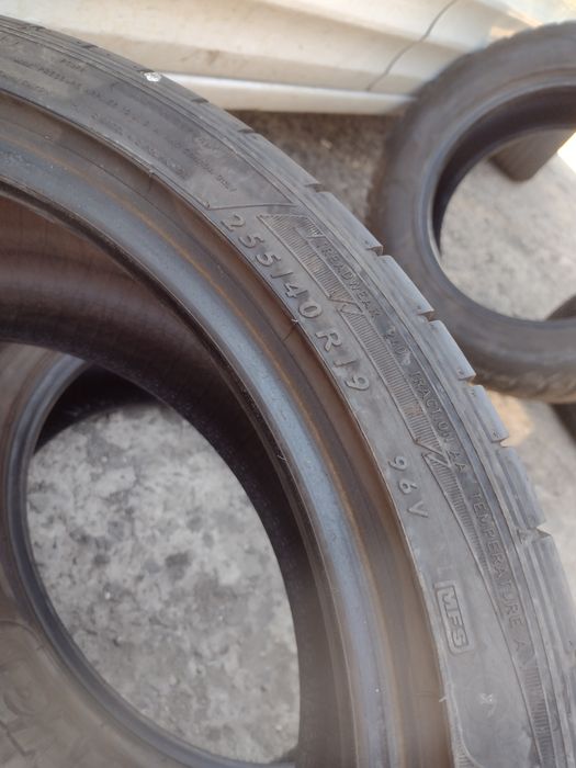 Dunlop SM 2 бр.255/40/19 дот4511