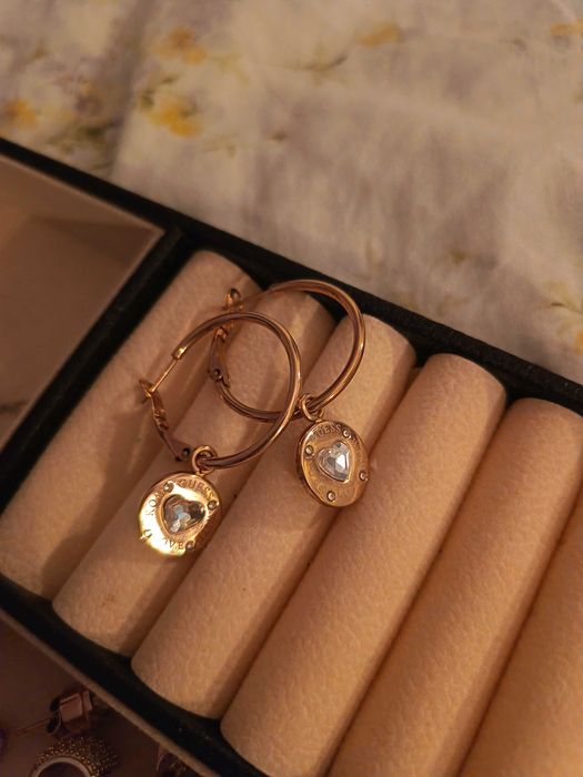 Guess обеци Guess