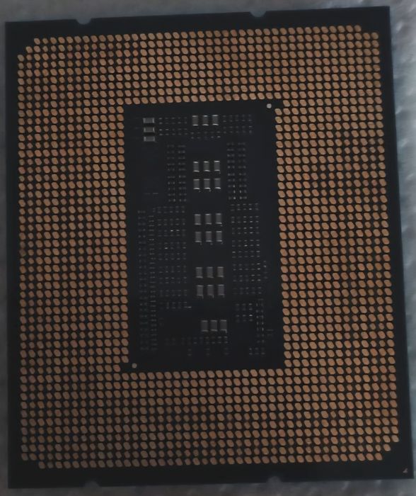 Intel Core i7-13700K processor ( 30M cache , up to 5.40GHz )z