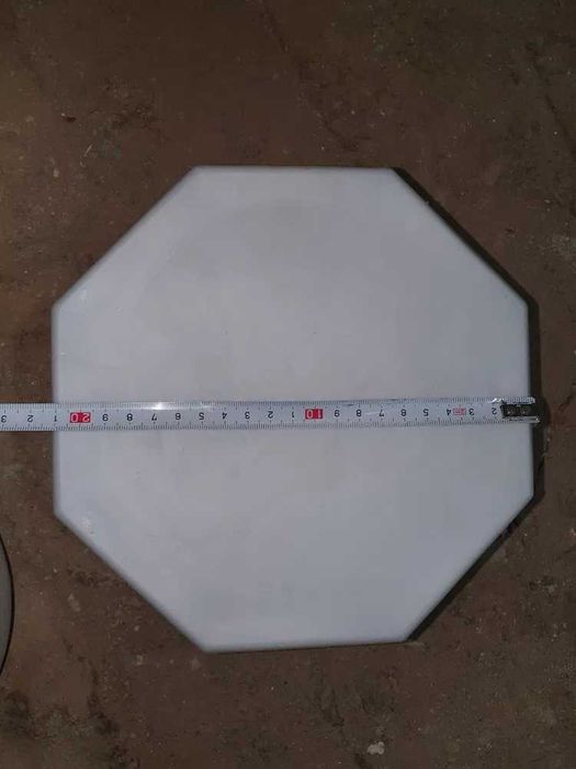 Plafoniera octogonala alba, de sticla