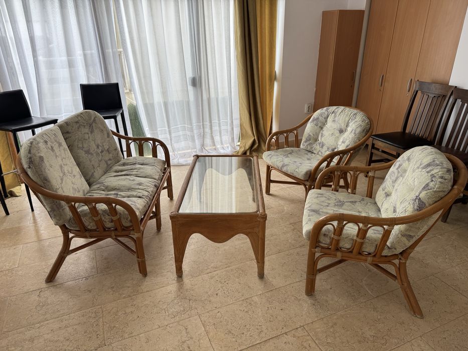 Set masuta sticla + scaune si canapea