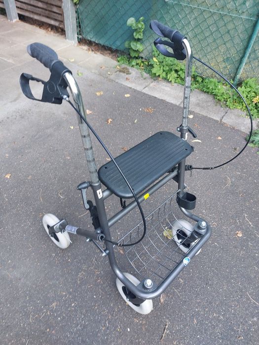Cadru cu roți, rolator, seniori,  în Cojocna Cluj