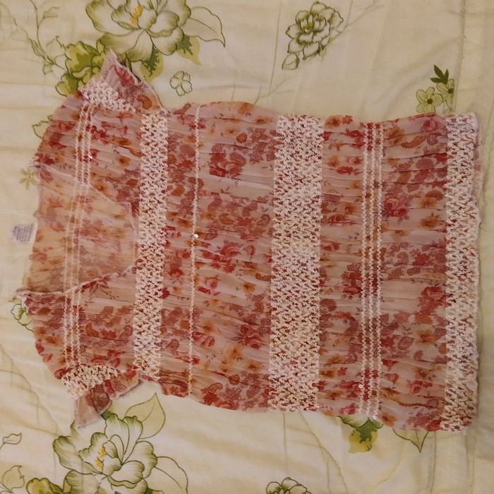 Продам женские блузки, топики