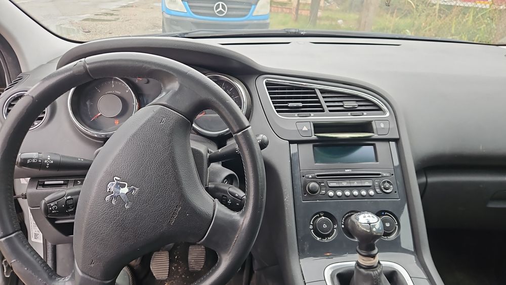 Peugeot  5008 7 locuri