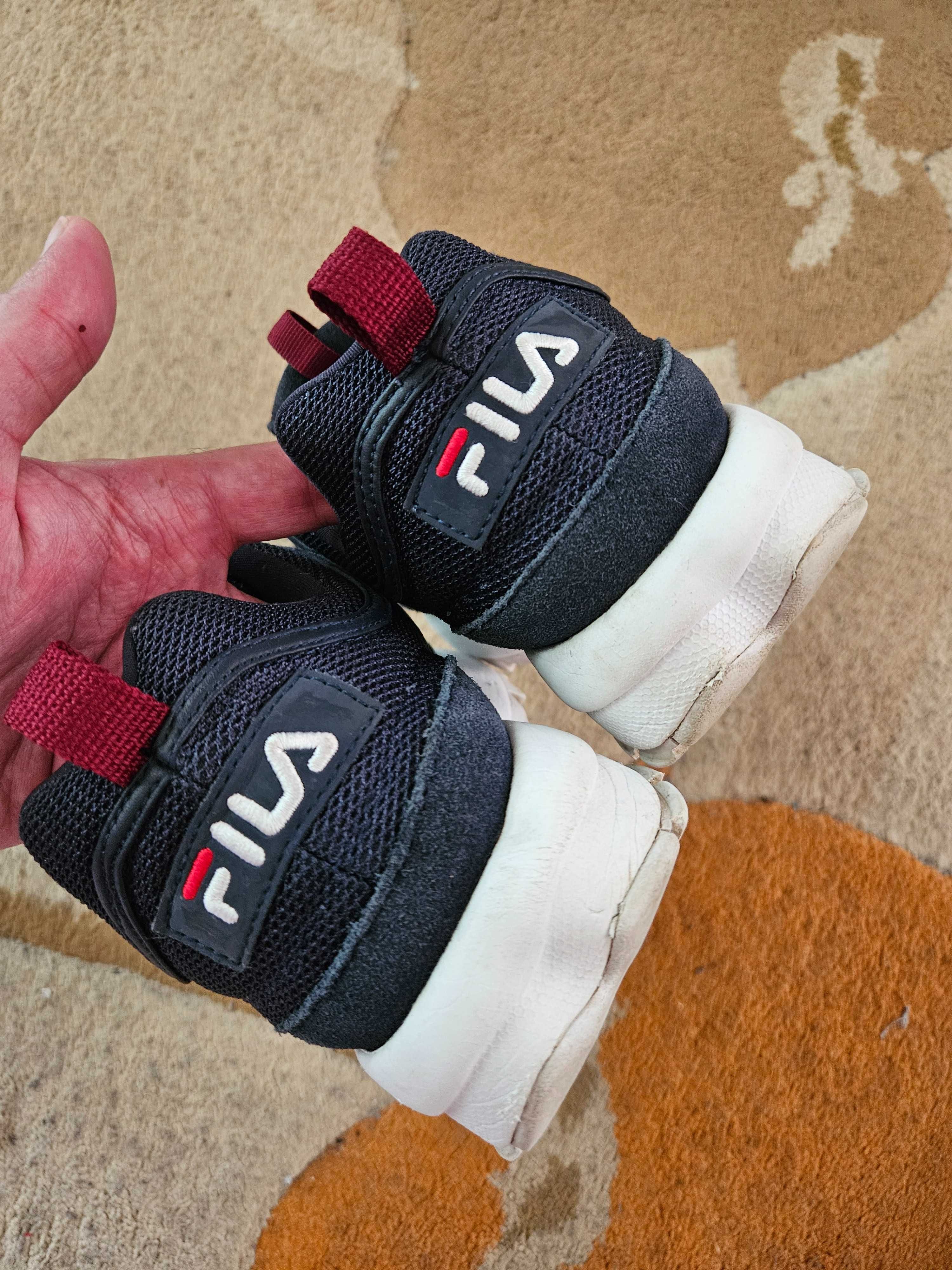 Дамски маратонки Fila номер 40