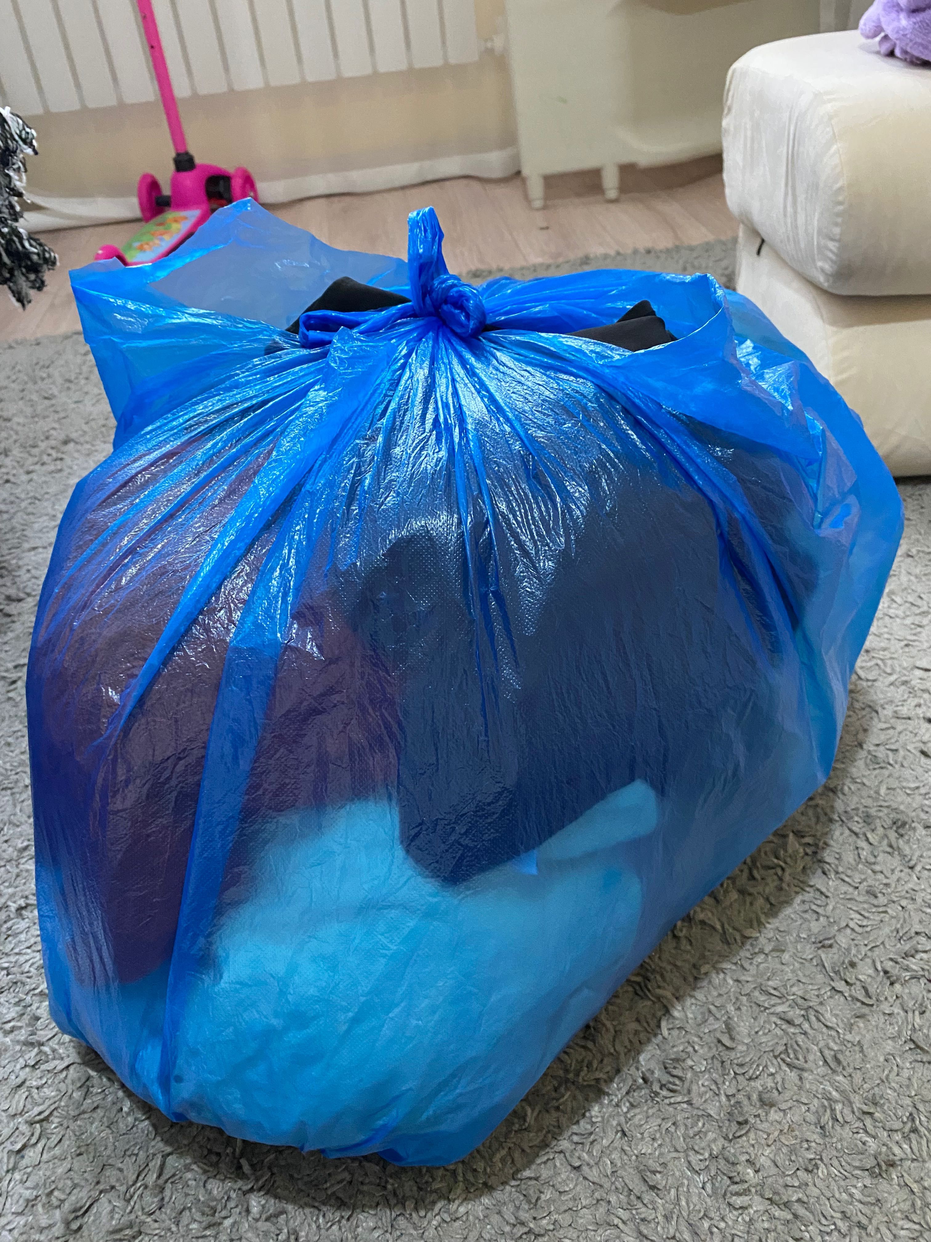 Продам женскую одежду